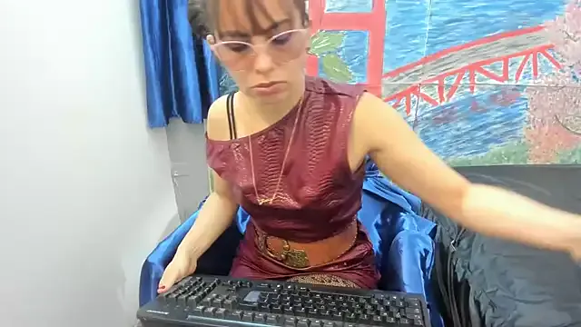 ShairaMarss — MOVE TITS