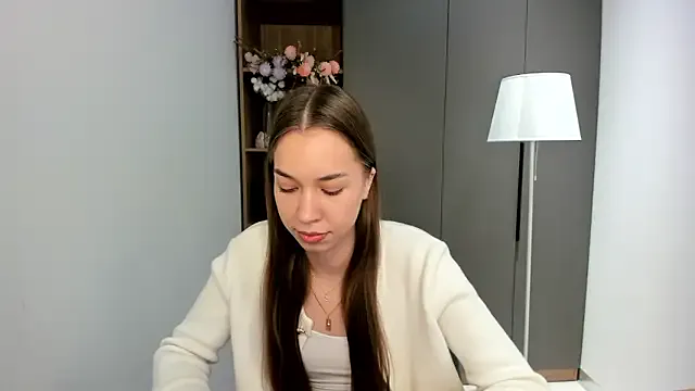 SharleneCarwell — I'll get up and show you my outfit