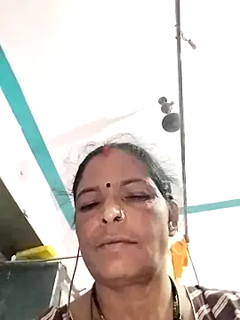 Shruti_Bhabhi38 — Show boobs