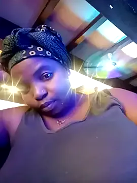 ShySexyBaddiexx — show pussy