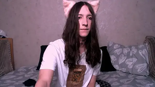 SilverMuse_ — Fully naked for 10 mins :3