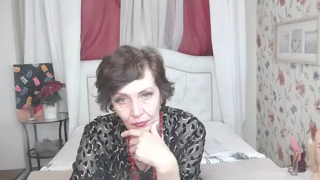 SilviaHart — Striptease and Maltsy in a pussy