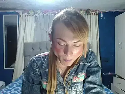 skarleth_hot21 — show dick hard