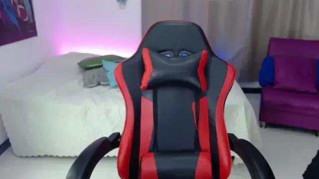 skarlett222 — Freechat on StripChat