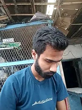 Skinny_Bigass_23 — Jerking cock outdoor 