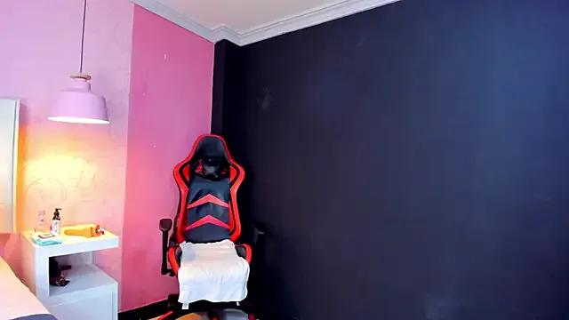 SkylerBloomm — x10 spanking, red ass