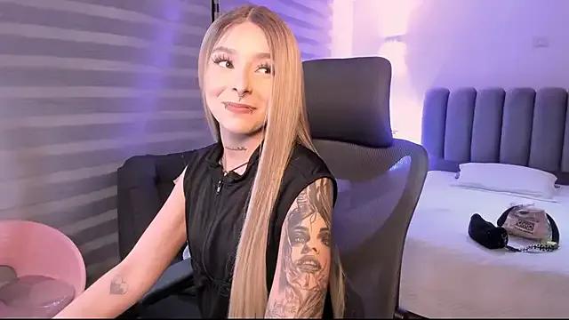 SkyThompson — flash tits