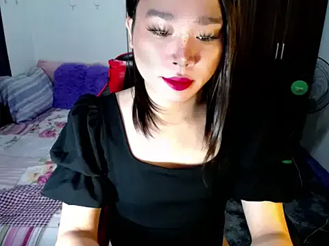 sofiathe1st — CUMSHOW