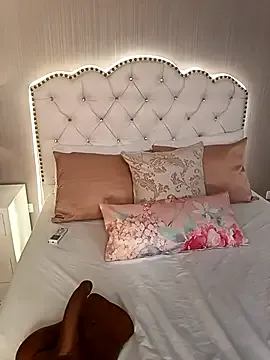 Sofiia_W26 — fuck with 2 or 3 fingers your ass