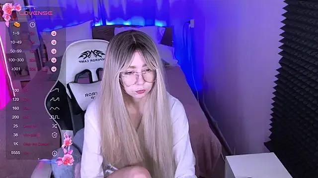 sofiisun — Freechat on StripChat