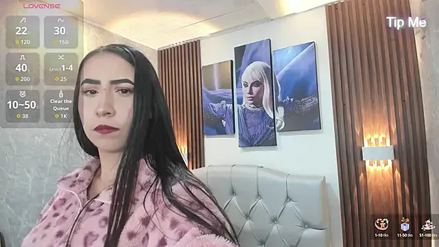 Sophi_Thaylorr — Fingers in pussy