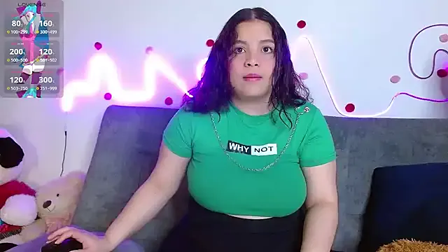 sophia_cute1_1 — bouncing tits
