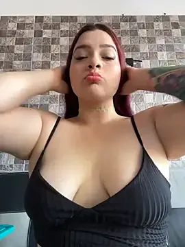 Sophia_cyrus11 — spank ass x3
