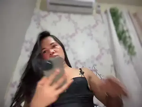 SophiaCourthaway — Masturbate one hit
