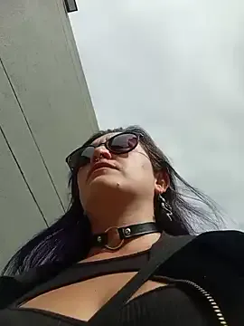 sophie_banger — Make me horny Take off Bra Massage tits