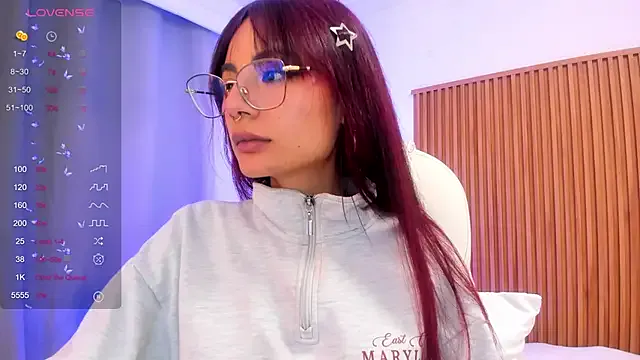 sophiecherry_ — Naked and oil show