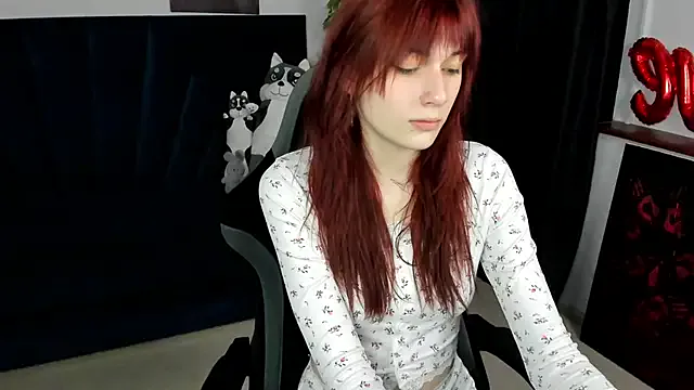 SophieLumen — Taking off my top on 2 min (Hand bra)