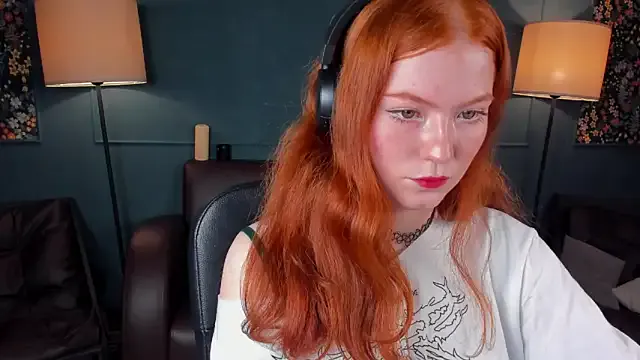 SophieOuld — Show ass in doggy^^