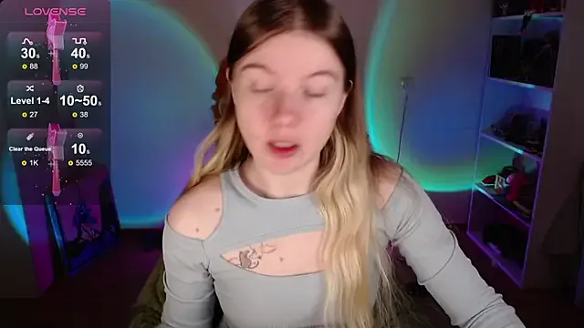 Strawberry_juli — naked show
