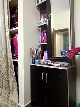 Subadharshini — Boobs show  for 1 minute