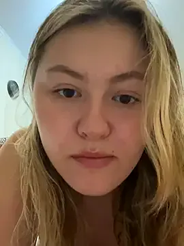 SunshineEmma — Show tits