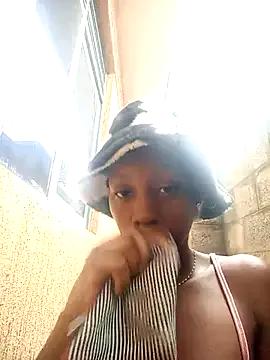 Supa_babe — Show pussy while squirting in doggy styl
