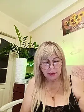 SusieNoreen — buying a new anal sex toy