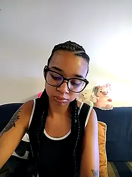 Suzanelee1 — Naked