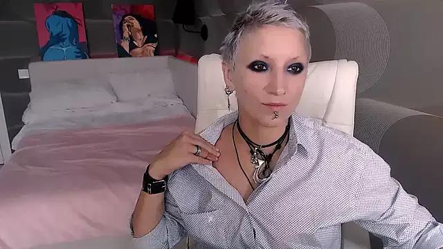 StripChat Sweet-n-Strong is Freechat Sweet-n-Strong — shy at first,wild in connection