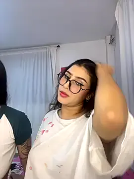 Sweet_and_Rous0 — lesbian hot show