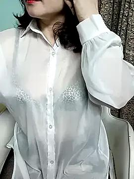 StripChat Sweet_love79 is Freechat Sweet_love79 — naked and spraying water