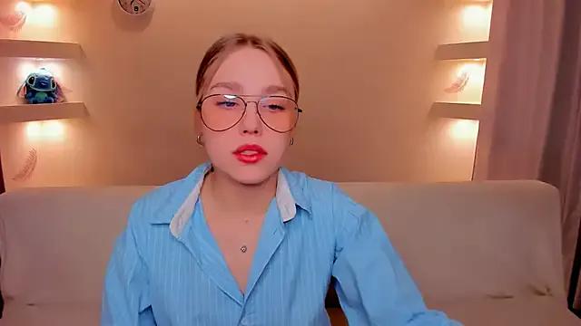 Sweet_Meg — oil show boobs