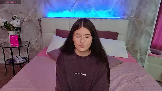SweetDariaa — suck fingers