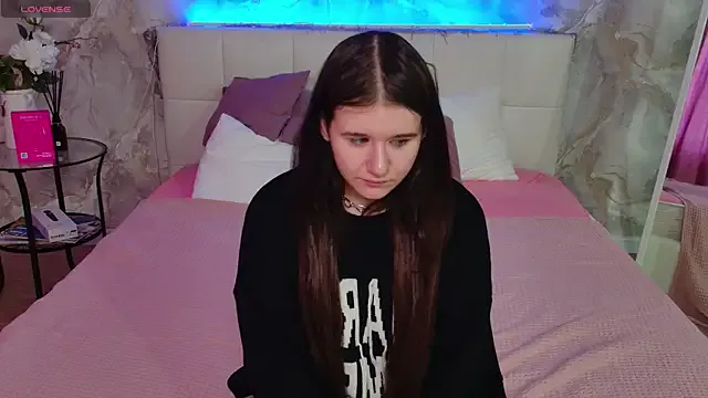 SweetDariaa — suck fingers