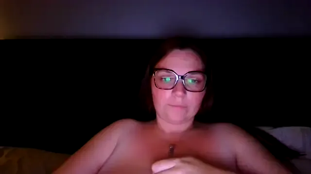 sweetiesophiaUK — take trousers off
