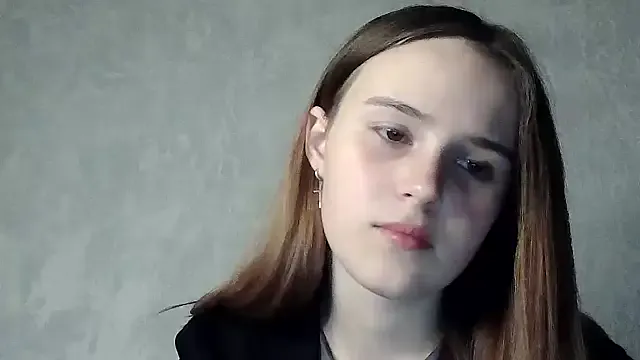 SweetLoraa — Freechat on StripChat