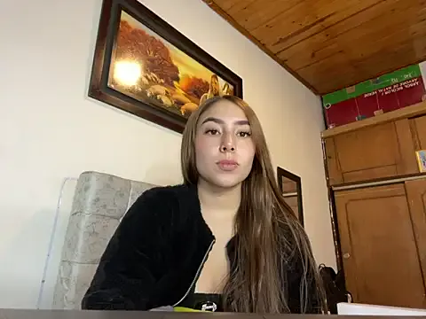 SweetMaddiee_ — Naked + twerking