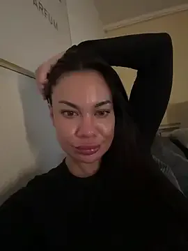 SweetMeiiii — Show my Boobs 2min + Spit on it