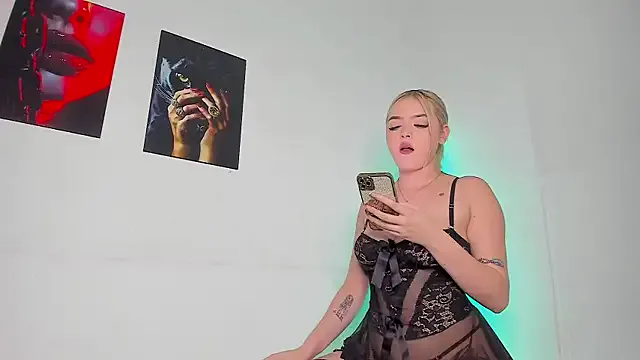 Sweettmia — ALL NAKED + SHOW BODY + DEEPTHROAT