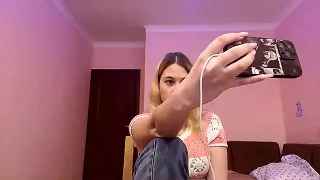 StripChat SweetyLolys is Freechat SweetyLolys — Lick delicious lips