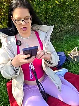 Swiss_Lady — Pussy raus + 3min toy controll LT 