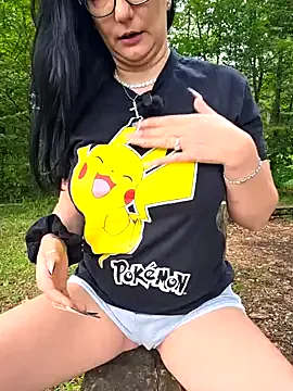 Swiss_Lady — Dildo luschten Outdoor 