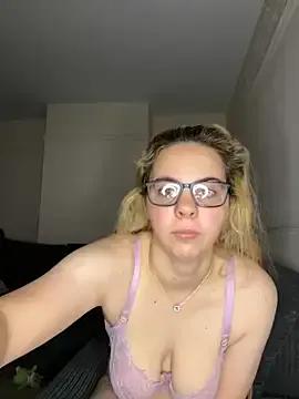 TabbyLovexox — Nipple showww!!!