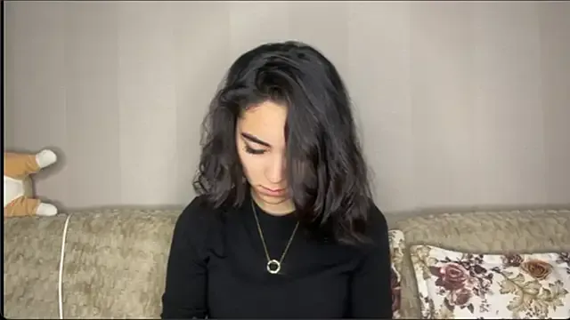 TAG_MIGGI — eye contact