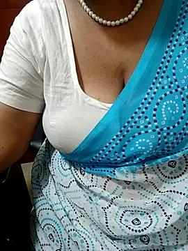 Tamil-ranjitha18 — Boobs oil
