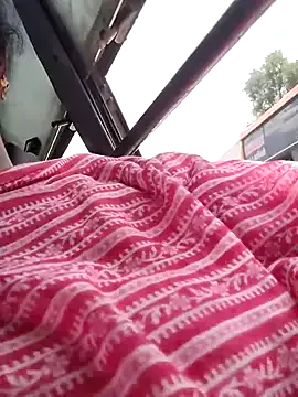Tamilreethu — Remove top