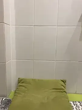TeenieM — fisting my pussy