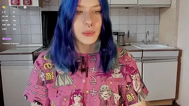 tender_kiitty — touch tits under top