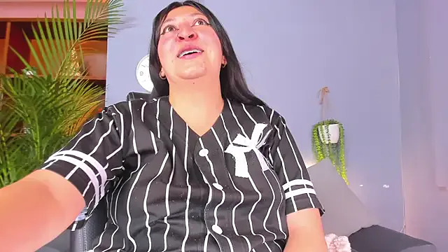 THALIA_WOLF — a finger in the pussy