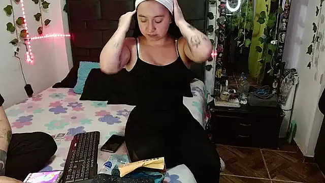 the_lesbian_game — suck deep